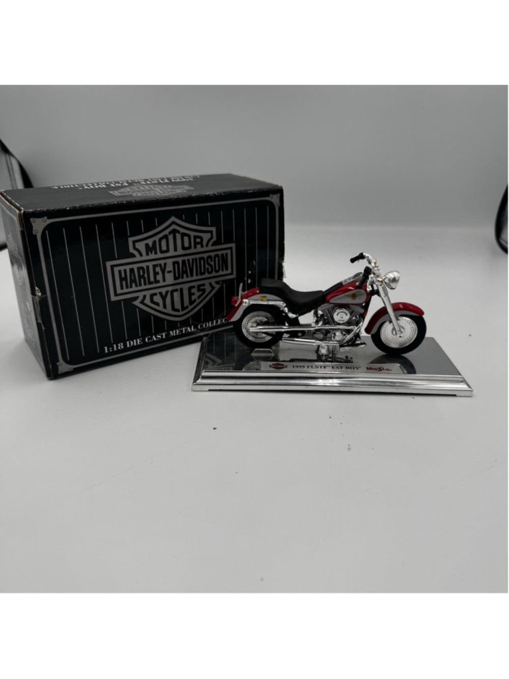 Harley-Davidson 1999 FLSTF Fat Boy 1:18 Avon Die Cast Metal Collectible w/ Box